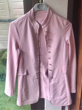 Rebajadisima Chaqueta estilo militar rosa