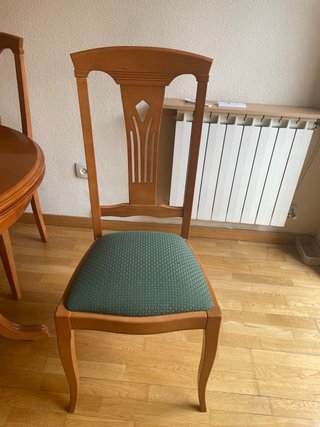 Pack de mesa de comedor marrón y sillas