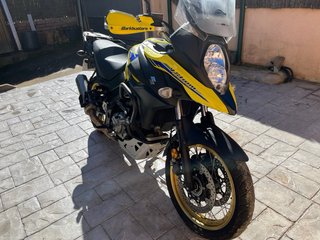Suzuki V-Strom 650 XT Amarilla