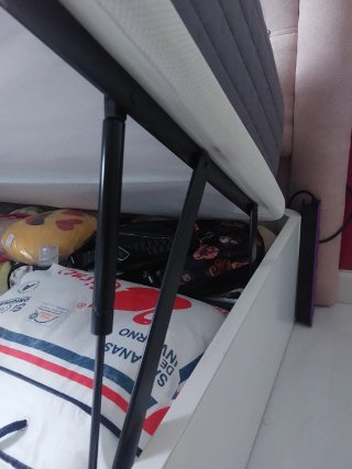 Canapé con colchón y 2 almohadas