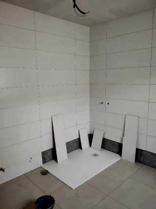 Servicios de albañilería, alicatado y solado