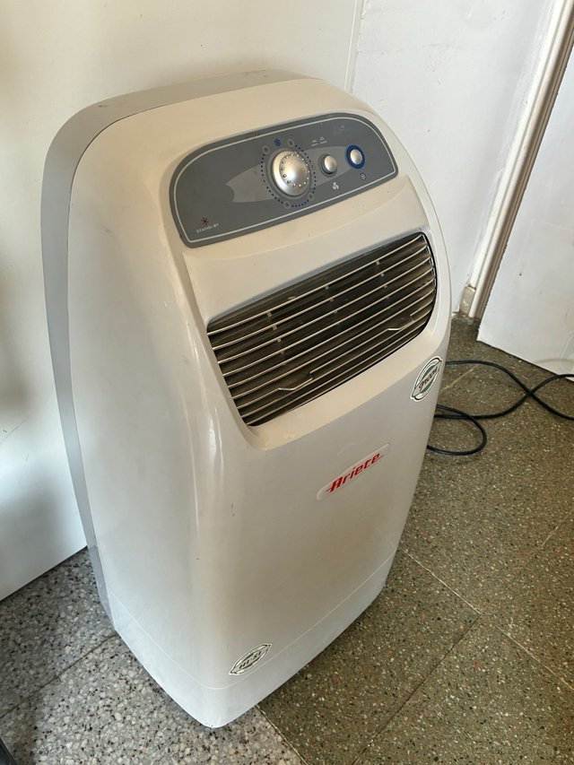Aire Acondicionado Portátil Ariete