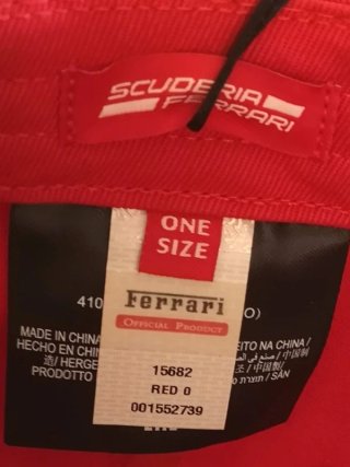 Cappellino Scud. Ferrari originale rosso - nuovo