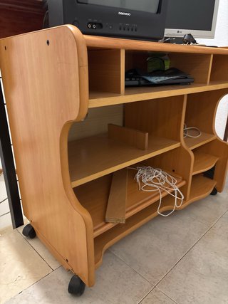 Mueble TV y 2 Pantallas