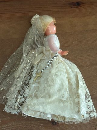 Muñeca antigua de novia