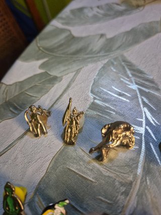Lote 13 Pins Vintage Personajes Colección 90s