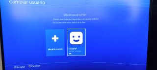 PS4 500GB Negra + Mando