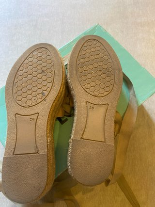 Sandalias Beige con Lazos