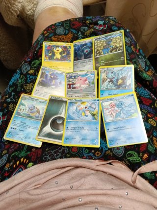 Álbum Pokémon y Cromos Monsuno e Invizima