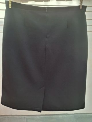 Falda T SG Negra. Medidas en descripción