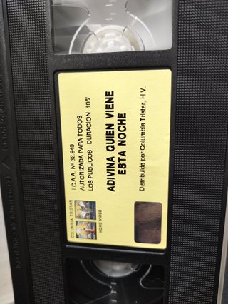 Adivina Quién Viene Esta Noche Película