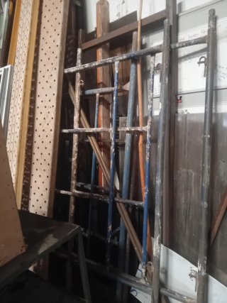 Andamio metálico para construcción