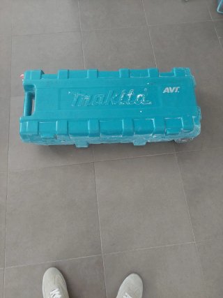 Martillo Percutor Makita AVT