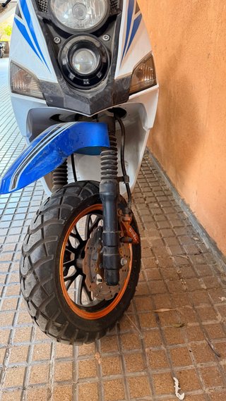 Moto Eléctrica Scooter ( esta sin bateria)