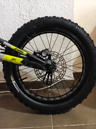 Bicicleta Jitsie Varial 1010 Freno hope tech3