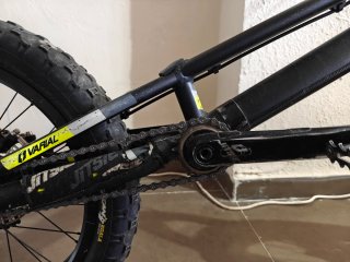 Bicicleta Jitsie Varial 1010 Freno hope tech3
