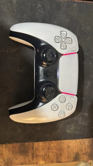 Playstation 5 funzionante con difetto giochi onlin