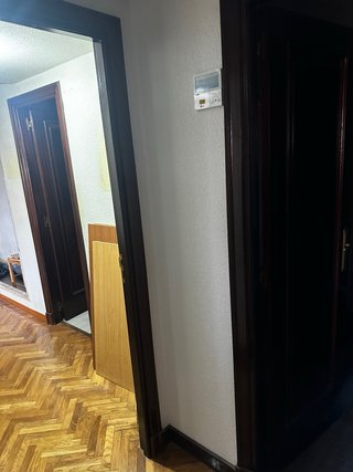 Puerta madera estilo clásico Disponible 2 sentidos