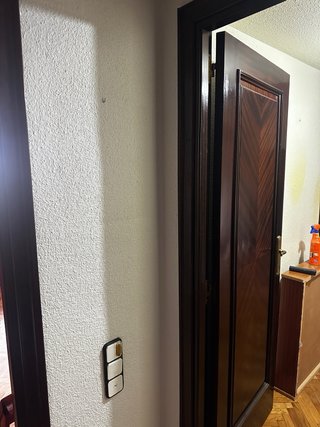 Puerta madera estilo clásico Disponible 2 sentidos
