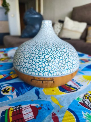 Humidificador luminoso azul y blanco