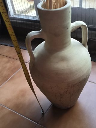 Cántaro beige con asas