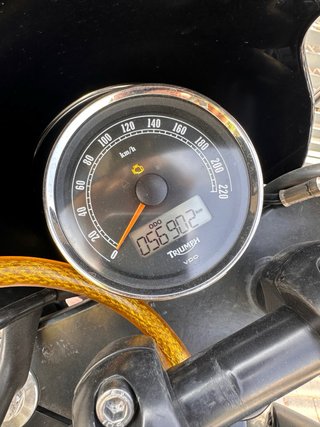 Triumph America 865 - 2011