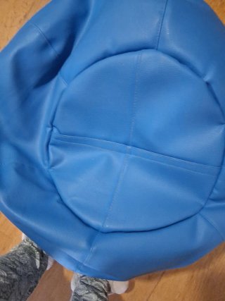 Puf azul de piel sintética. Negociable!!!!