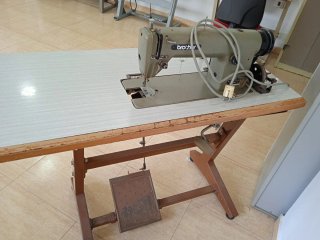 Máquina de coser industrial