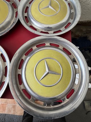 Tapacubos Mercedes Benz W123 (Juego de 4)