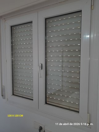 Lote de ventanas y puertas pvc