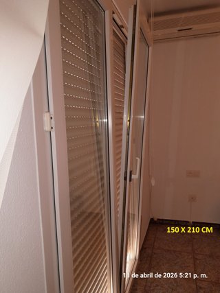 Lote de ventanas y puertas pvc
