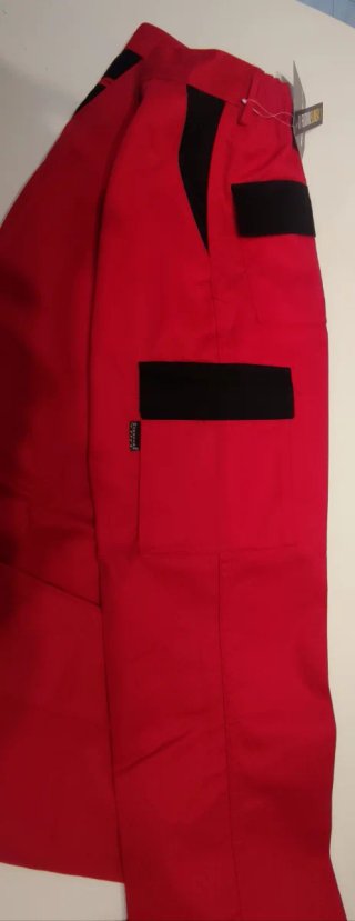 Pantalón de trabajo rojo y negro