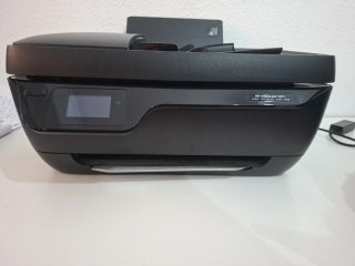Impresora HP OfficeJet 3831 con Escáner