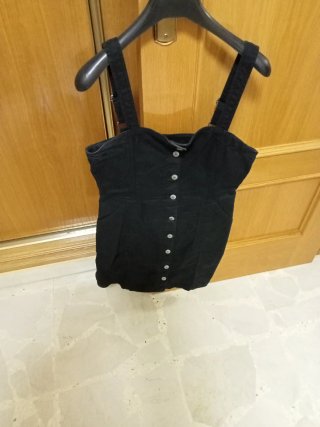 Vestido negro vaquero con botones