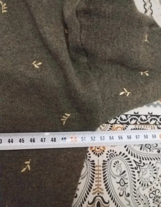 Jersey gris cuello pico talla 38 muy poco uso