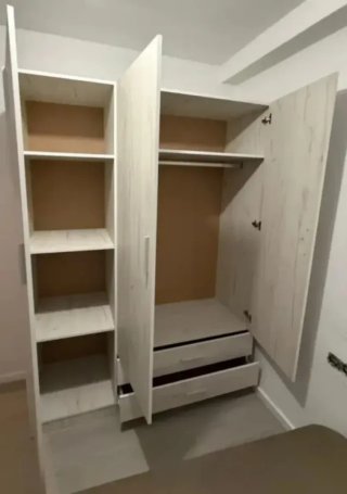 Armario de madera