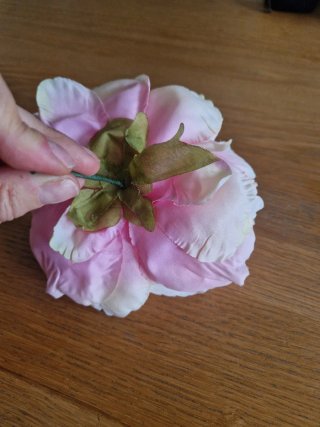 Flor grande pelo traje flamenca gitana