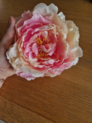 Flor grande pelo traje flamenca gitana