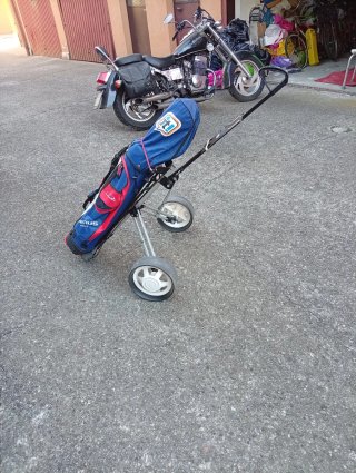 Carrello golf Brigatti + mazze