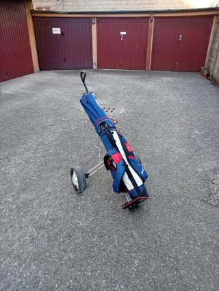 Carrello golf Brigatti + mazze