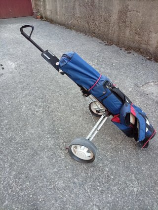 Carrello golf Brigatti + mazze