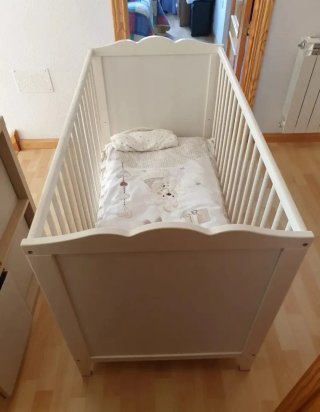 Culla per bambini bianca