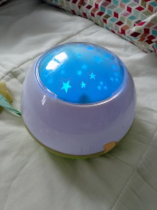 Lámpara quitamiedos bebé estrellas
