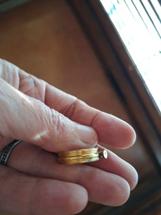 Pendientes bisutería dorados con rosca