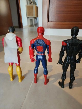Lote Figuras Marvel y DC: Spiderman, Miles Morales