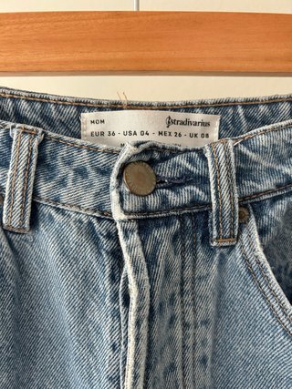 Shorts vaqueros mom fit Stradivarius Talla 36