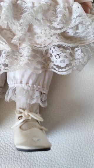 Bambola porcellana vintage vestito rosa