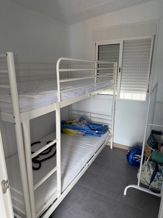Litera metálica blanca