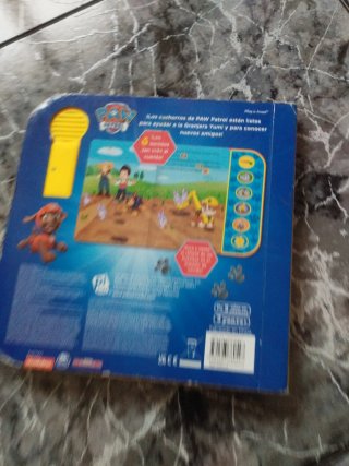 LOS CACHORROS AYUDAN EN LA GRANJA. PATRULLA CAN...