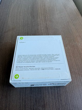 Apple AirPods 4 (4ª Gen 2024)